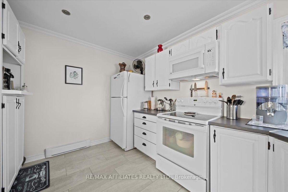 91 Levac Street photo 10