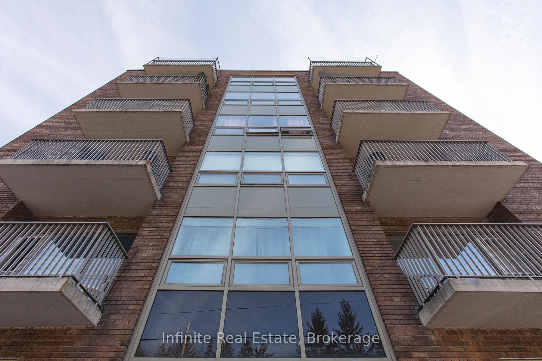 1291 Bayview Avenue Unit 303 photo 2