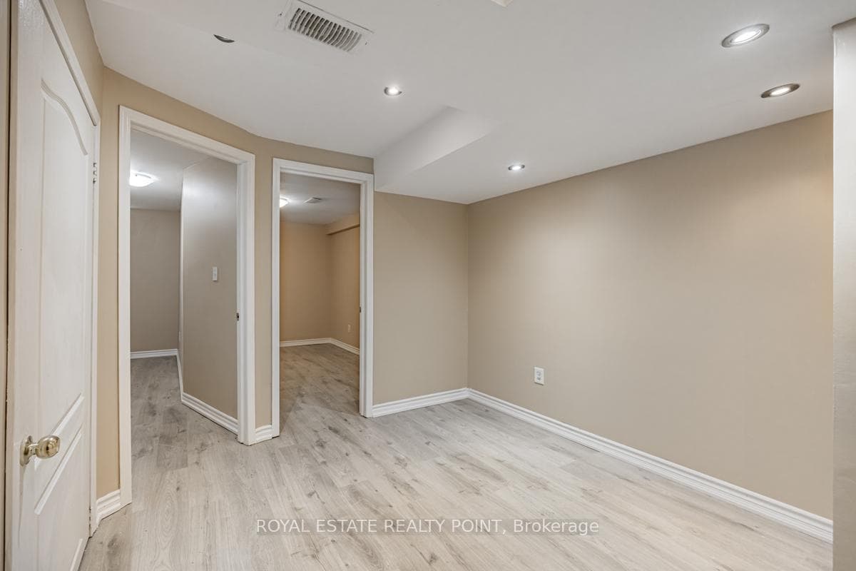 6 Martree Crescent photo 19