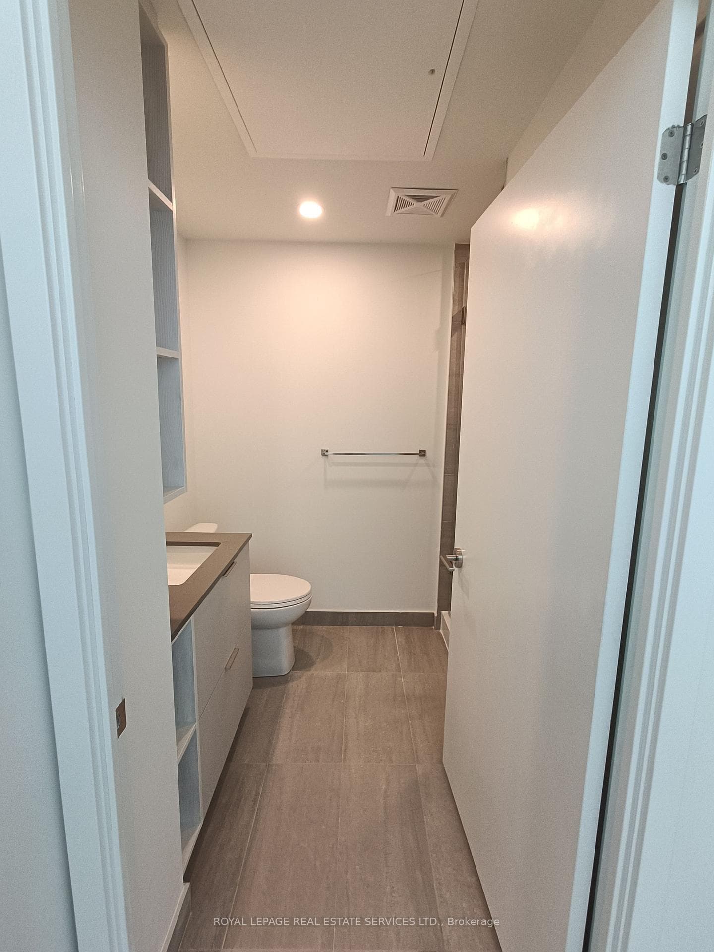 1 Fairview Road Unit 3210 photo 17