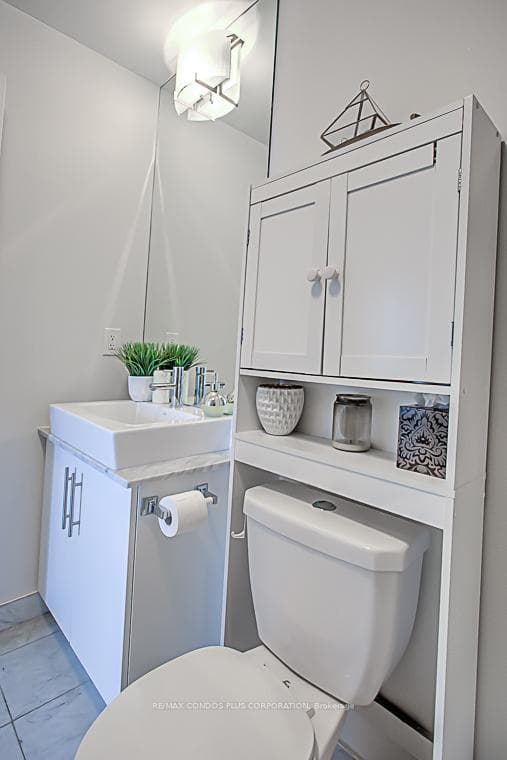 65 Bremner Boulevard Unit 2710 photo 22