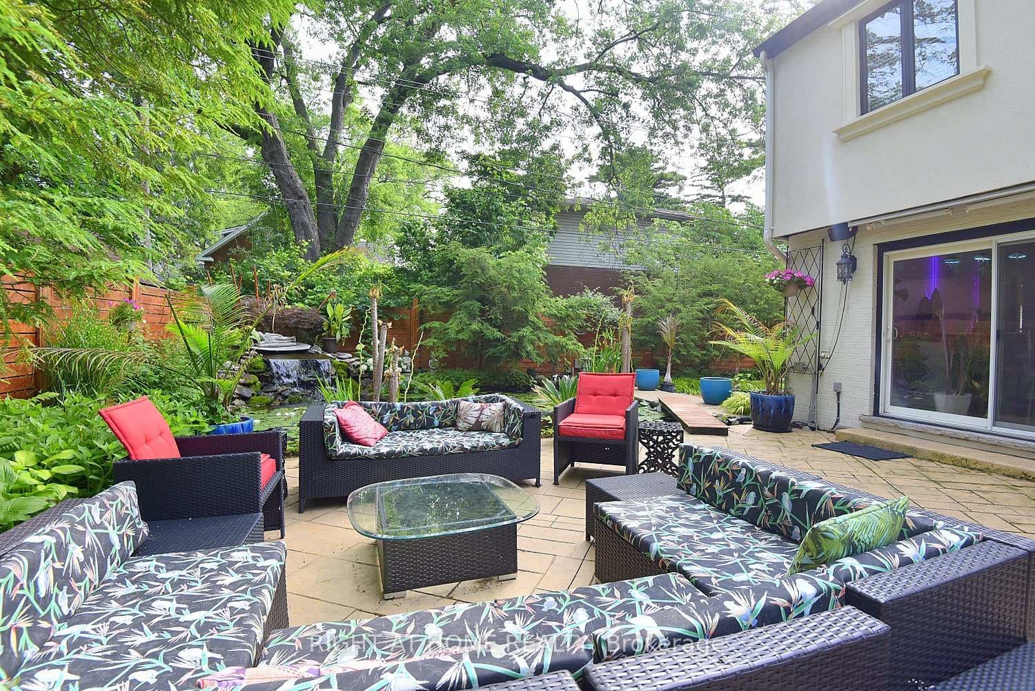 4299 Lakeshore Road photo 41
