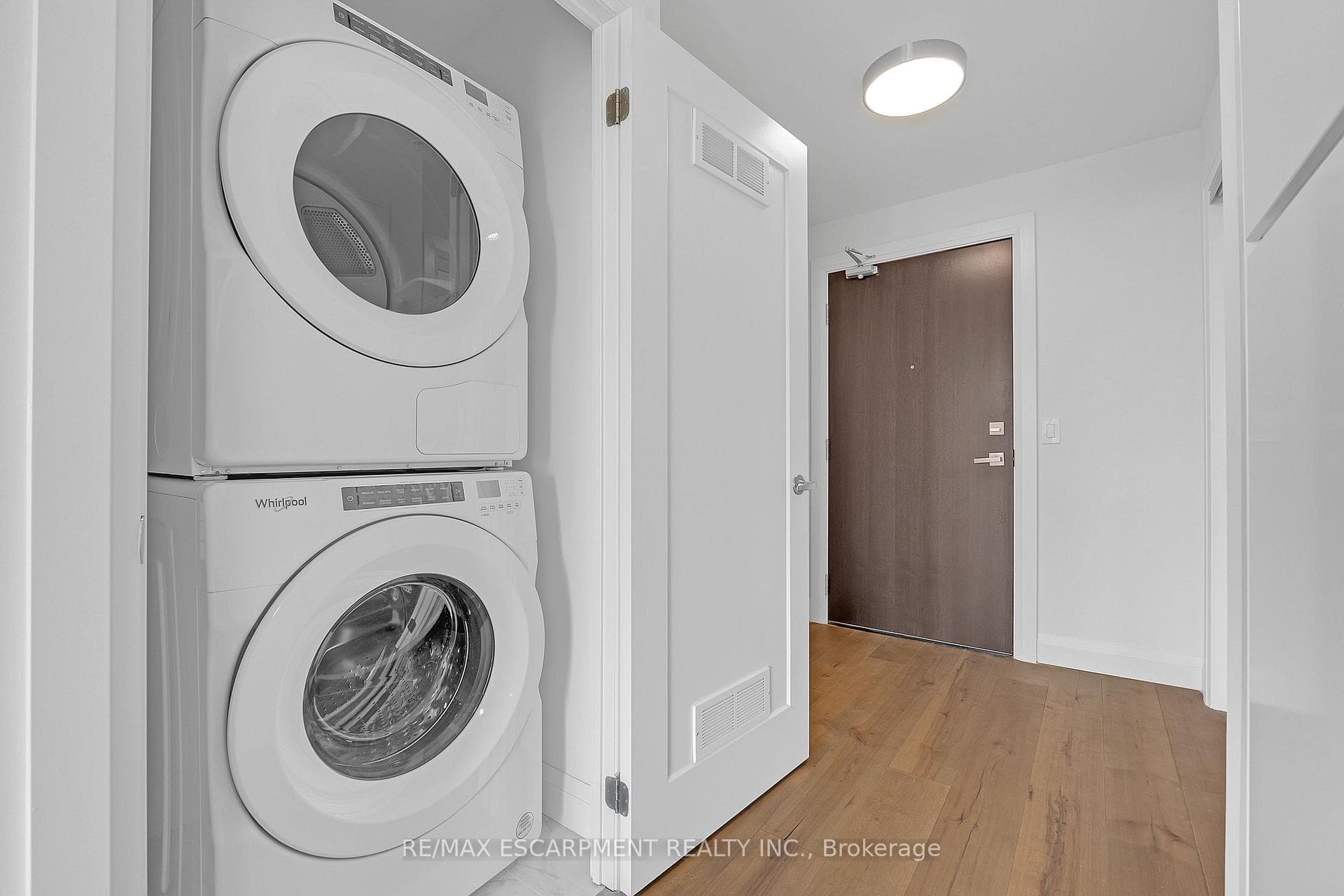 500 Brock Avenue Unit 501 photo 22