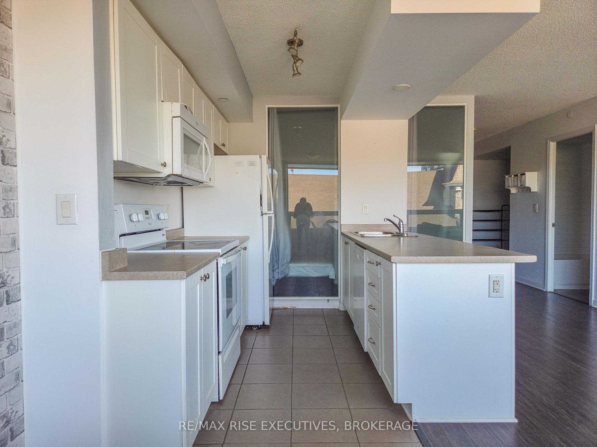 121 Queen Street Unit 601 photo 12