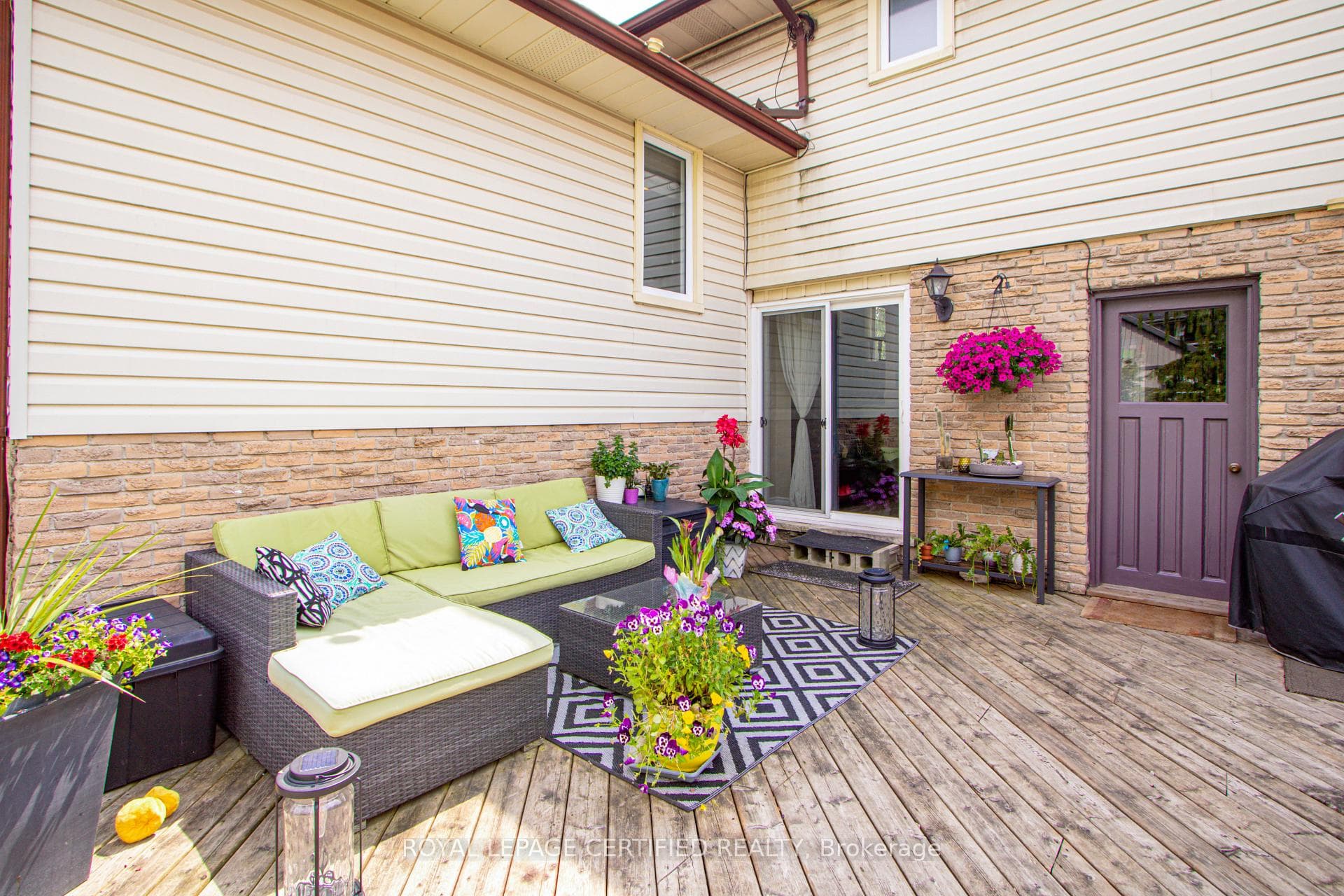 451 Lampman Place photo 34