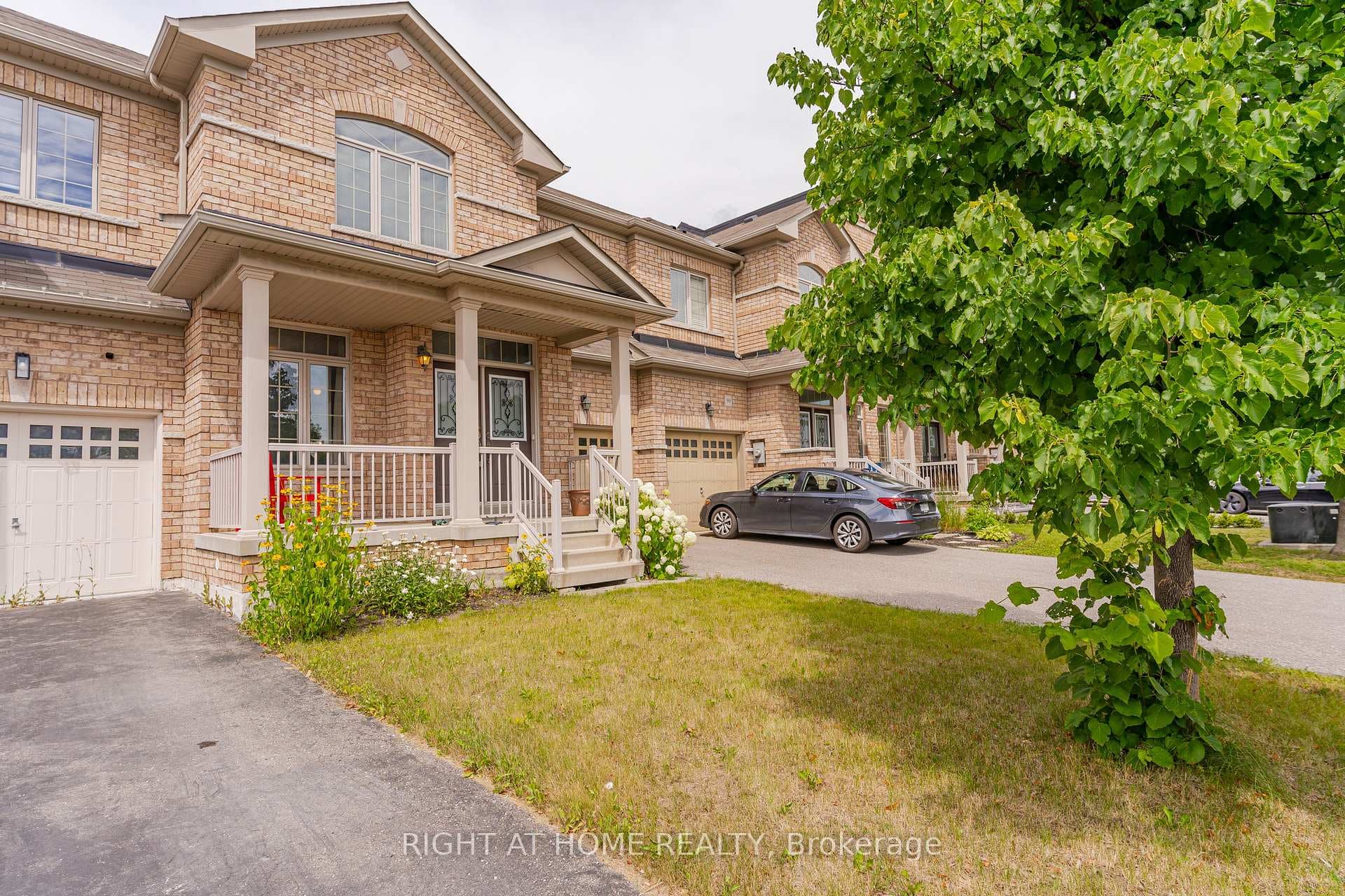 103 Durhamview Crescent photo 3