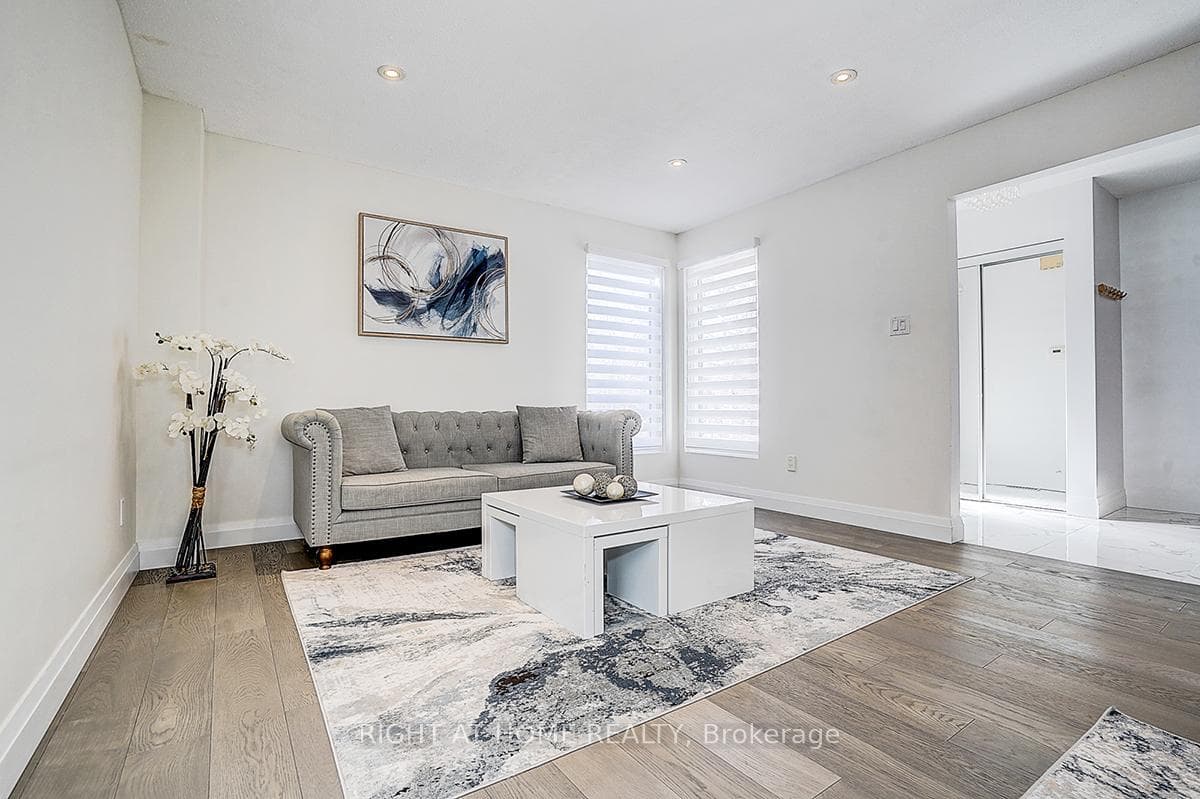 32 Macauley Drive photo 6