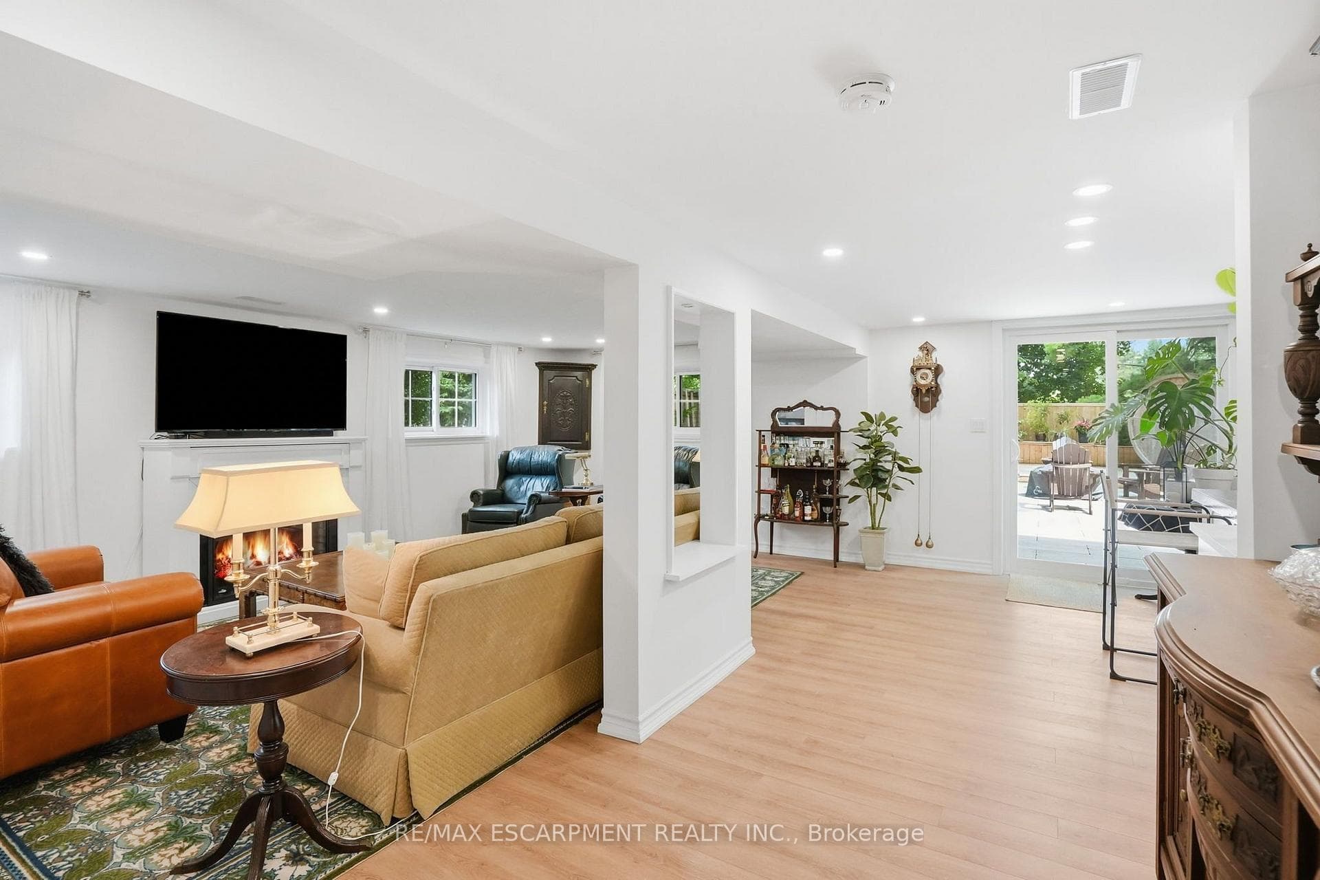 2 Jameson Drive photo 28