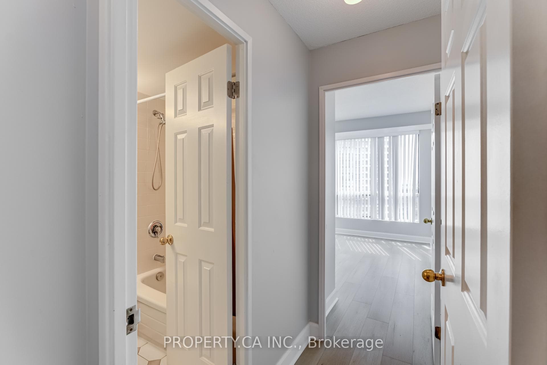 101 Subway Crescent Unit 1412 photo 11
