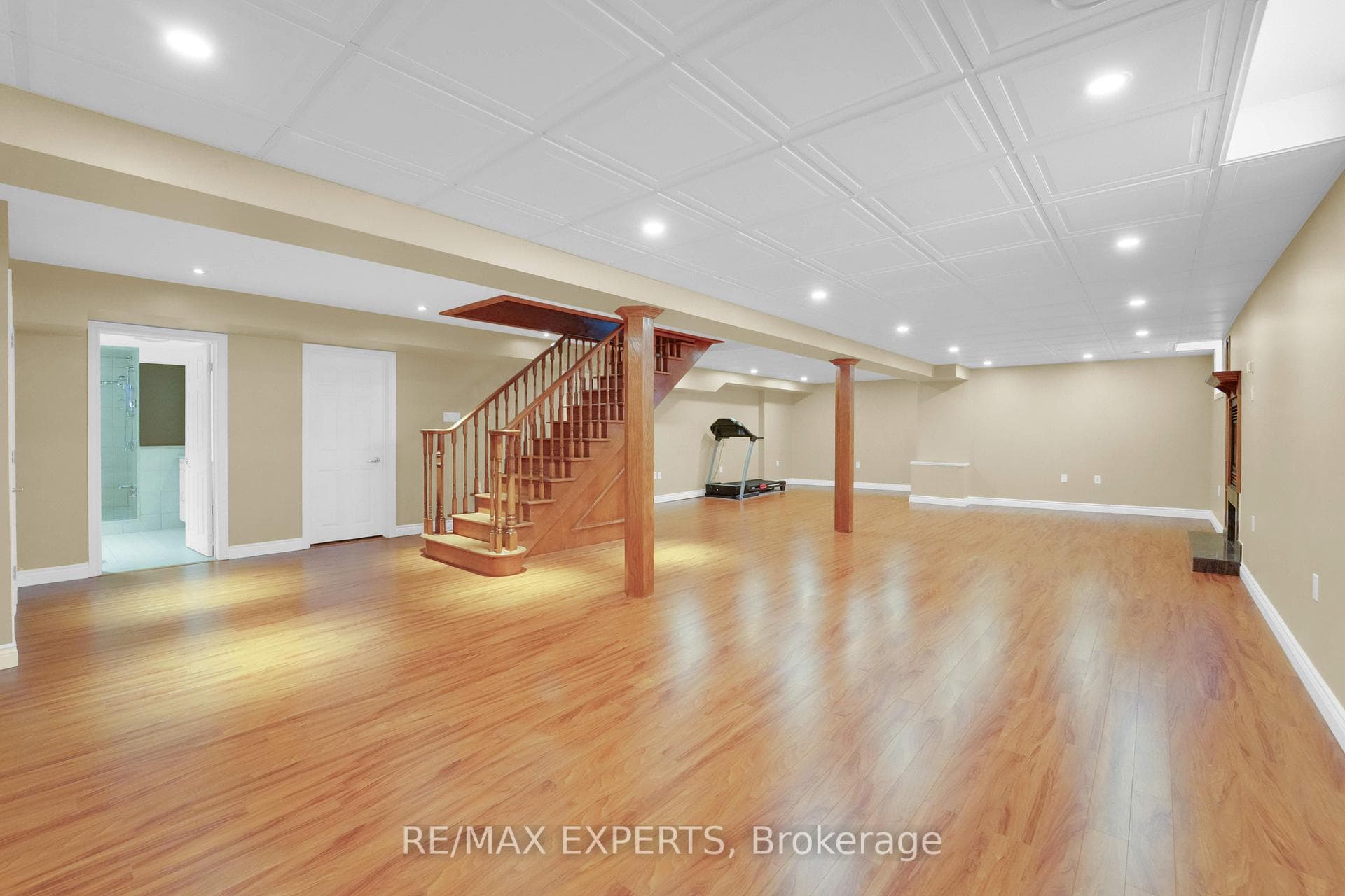 118 Valleymede Drive photo 23