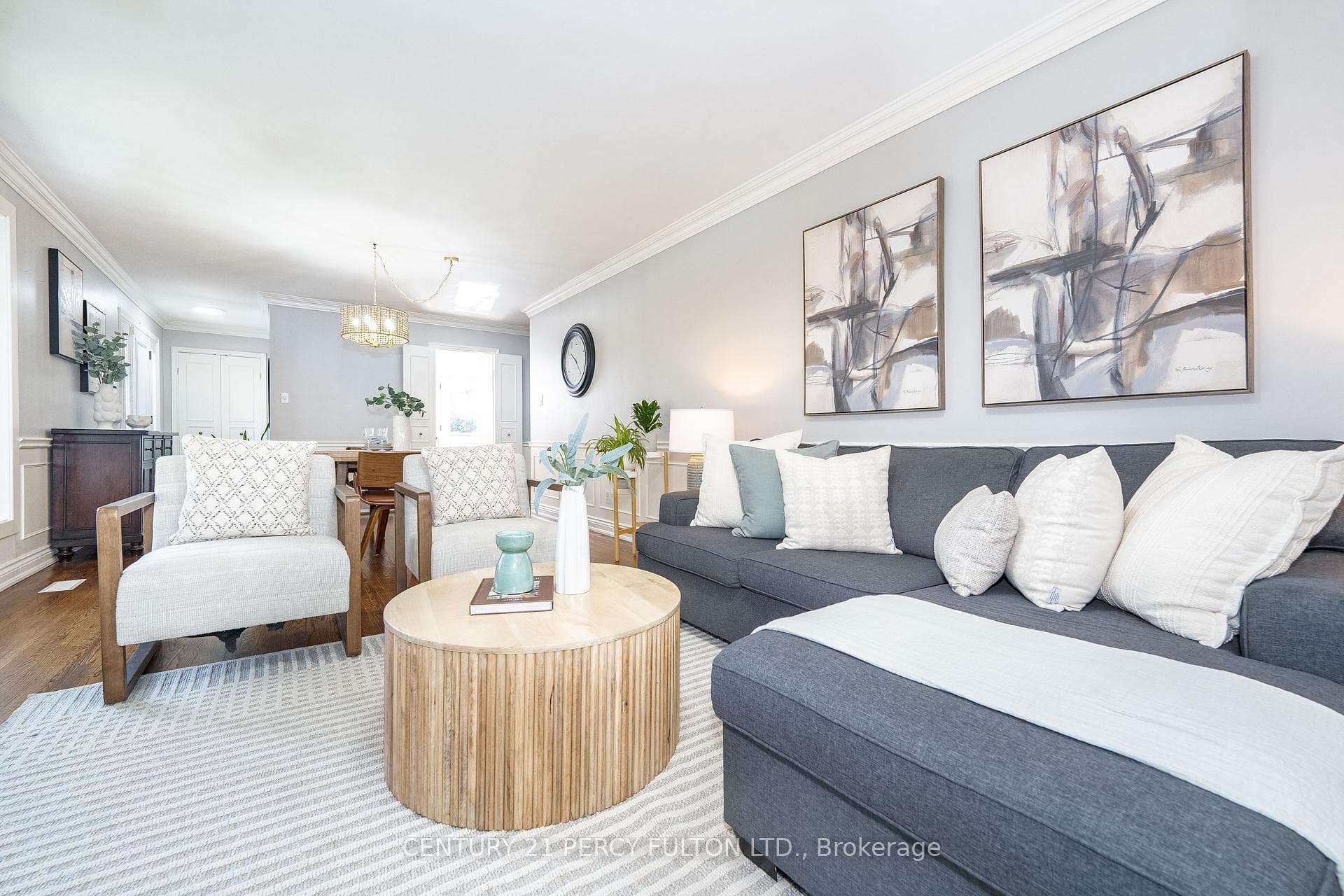 22 Pitcairn Crescent photo 6