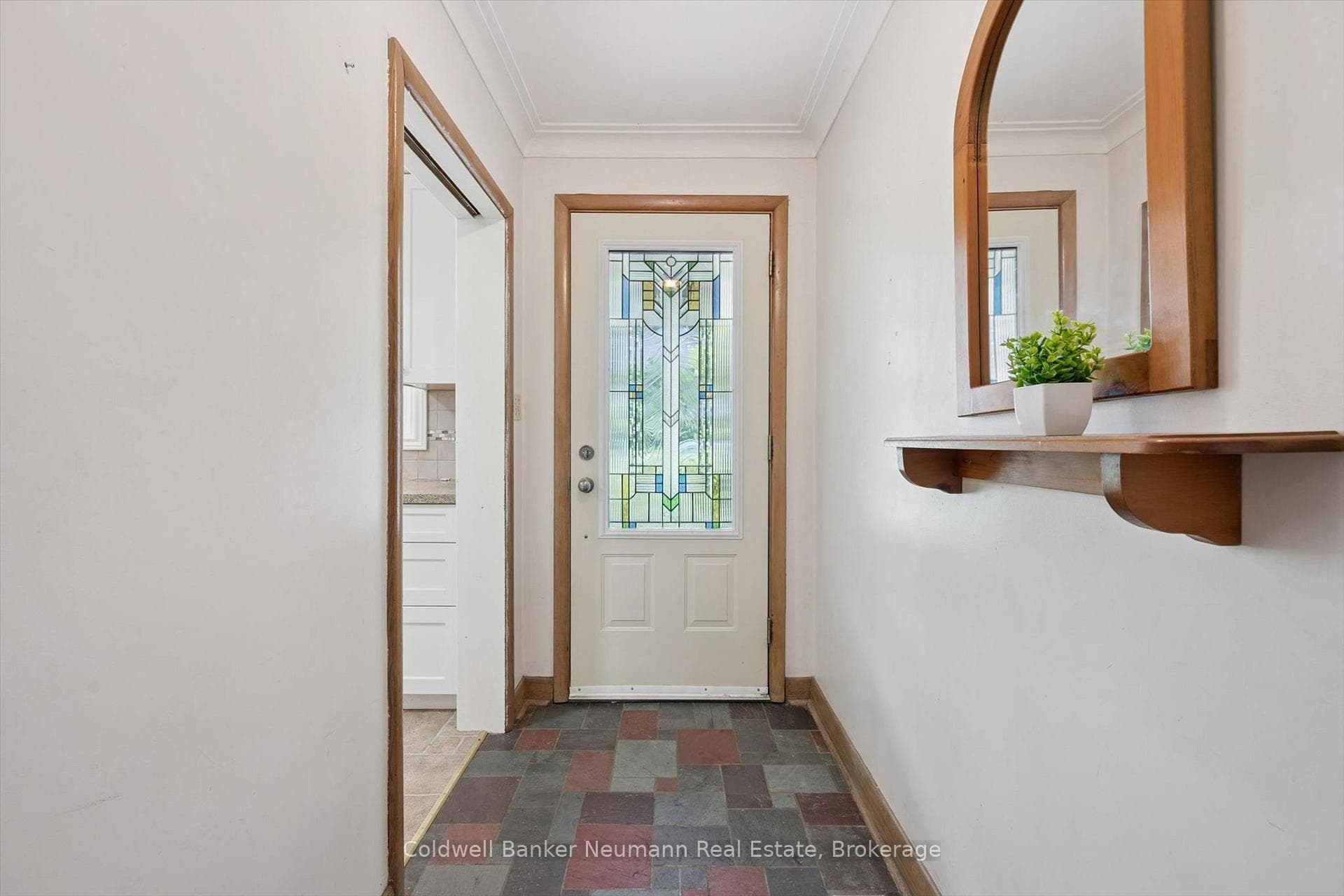 45 Dean Avenue photo 4
