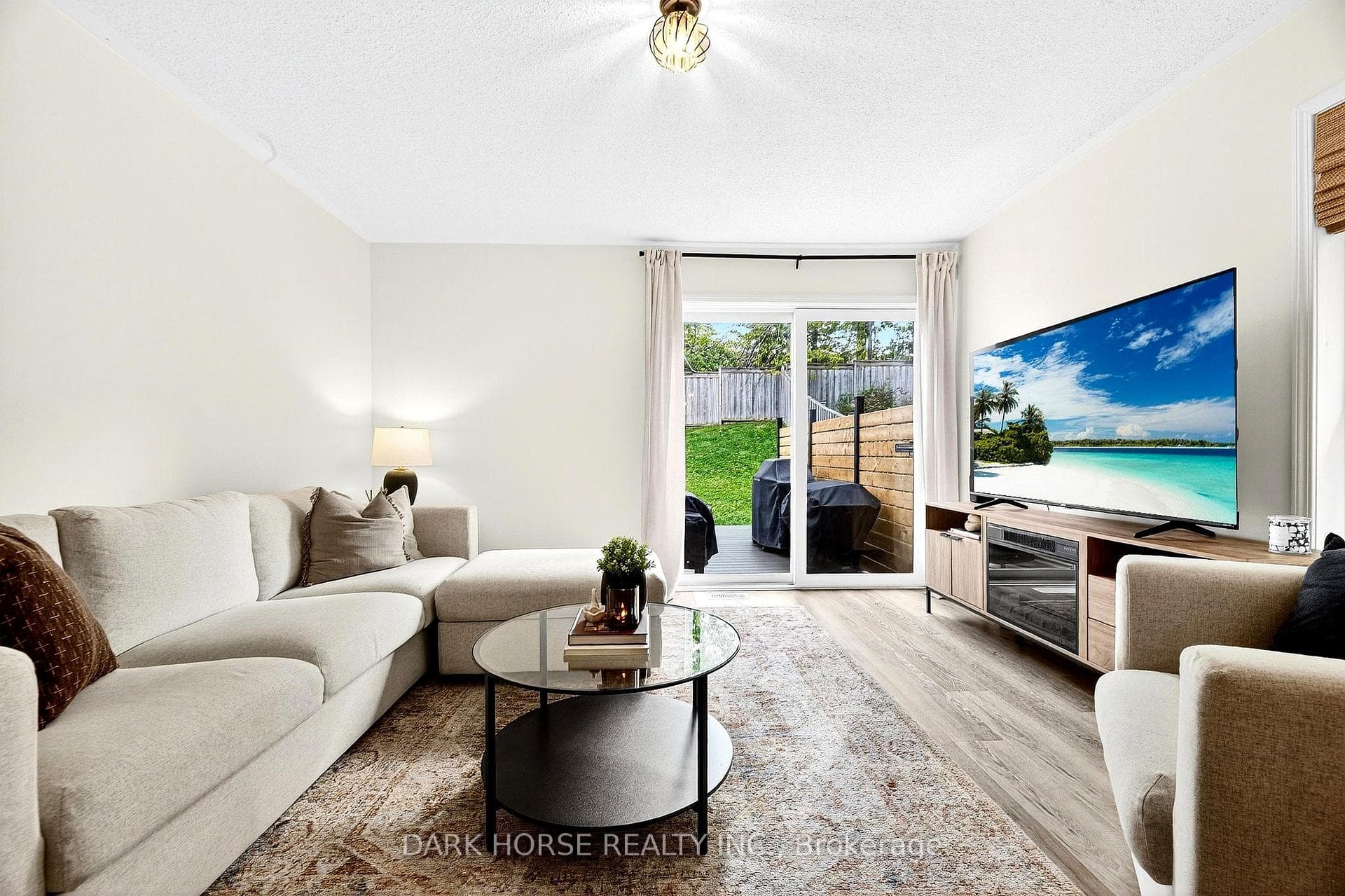 1401 Hancox Court photo 22