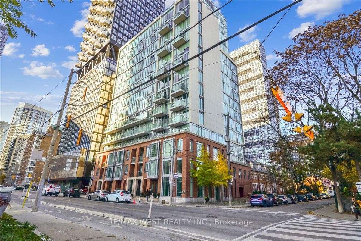 220 George Street Unit 903 photo 1