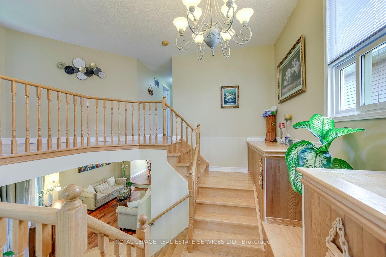 Open, Bright and Airy Layout