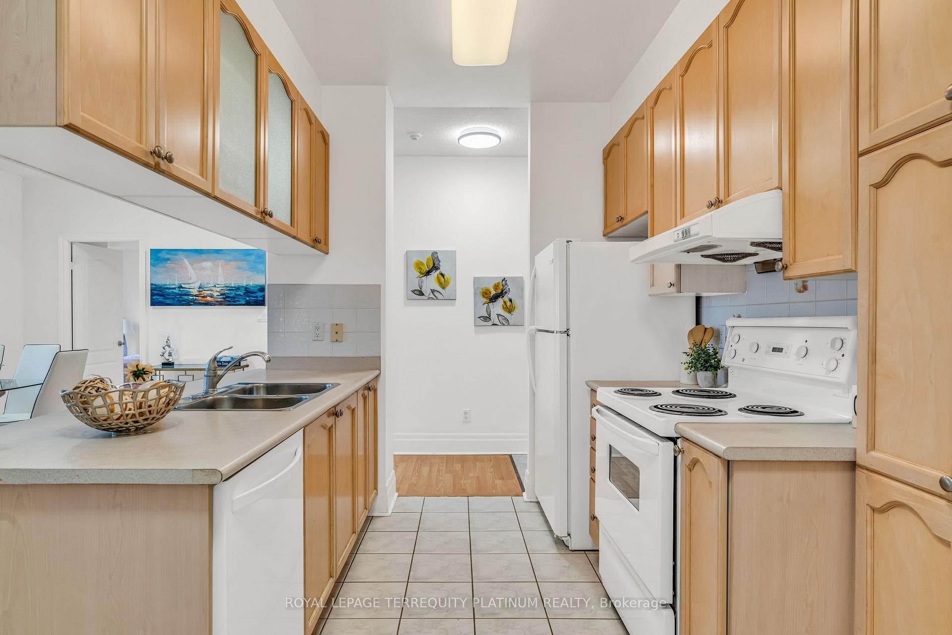 188 Doris Avenue Unit 1902 photo 6