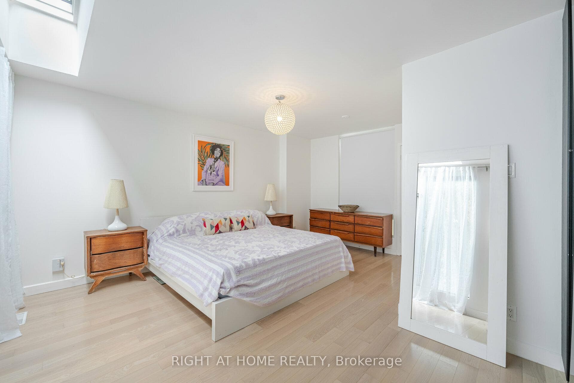 265 Berkeley Street photo 12