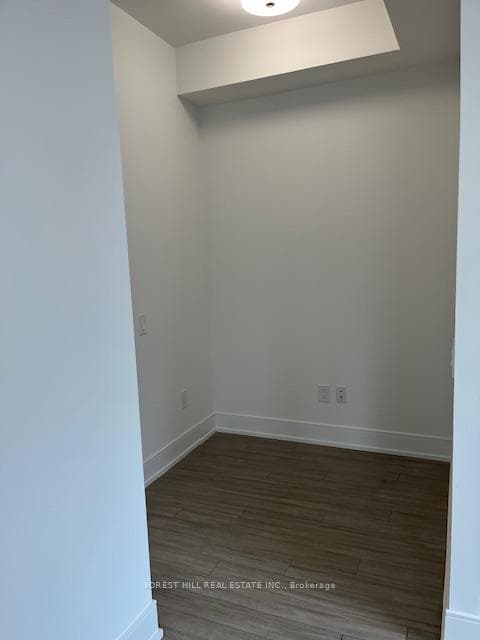 310 Tweedsmuir Avenue Unit 305 photo 7