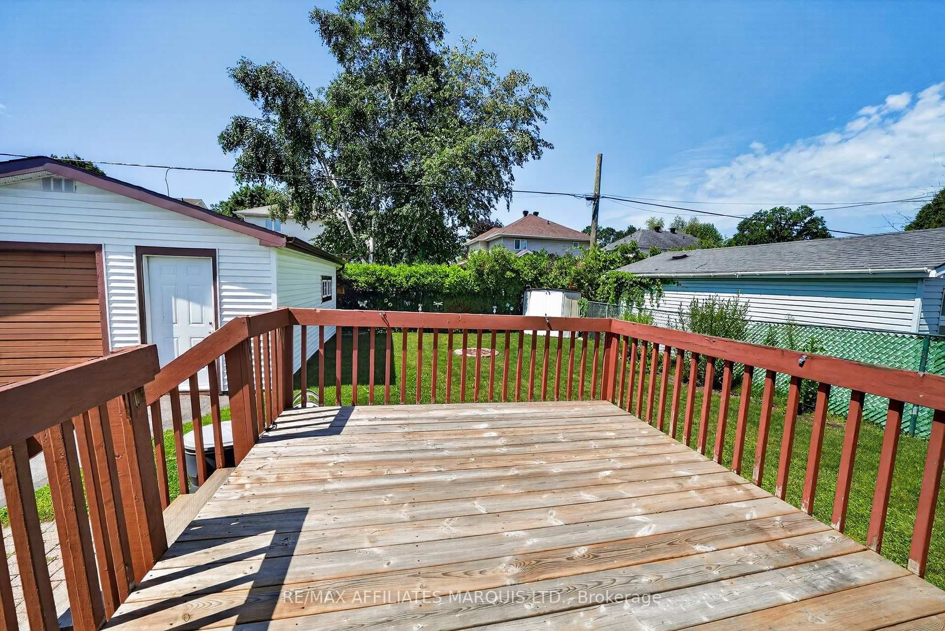 529 Anthony Street photo 39