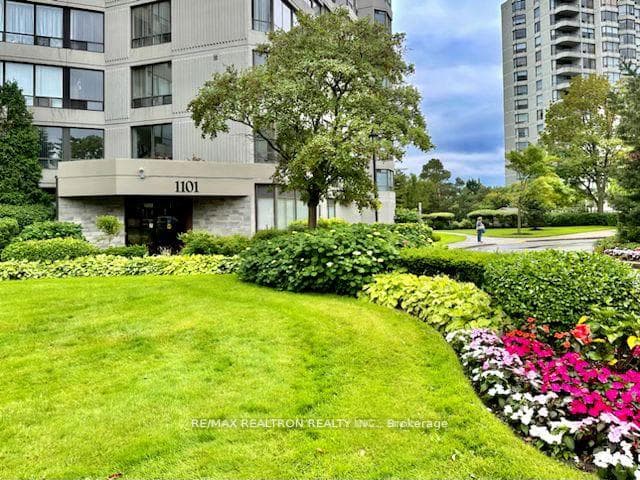 1101 Steeles Avenue Unit 105 photo 32