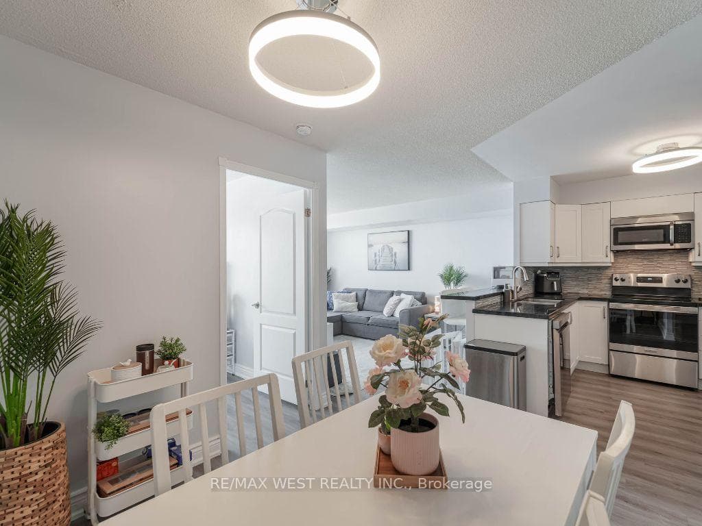 850 Steels Avenue Unit 1001 photo 9