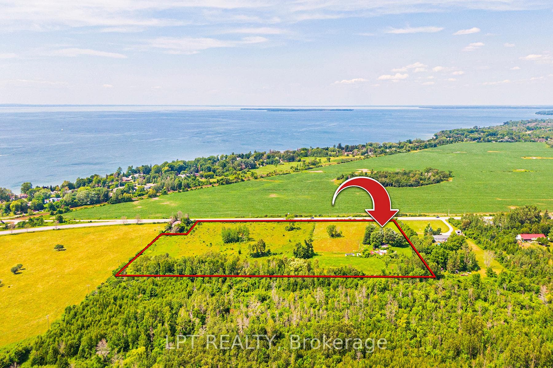 Expansive Property In Prime Location!