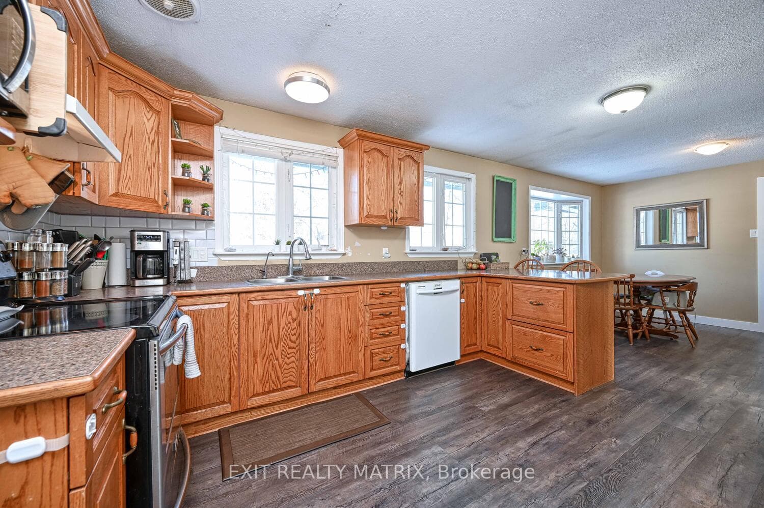 7776 Lawrence Street photo 7