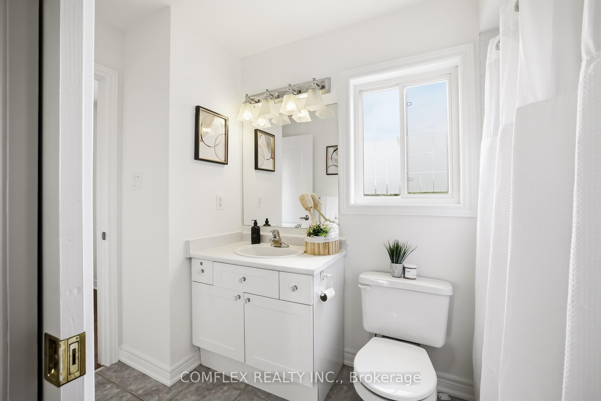 2 Armitage Crescent photo 25