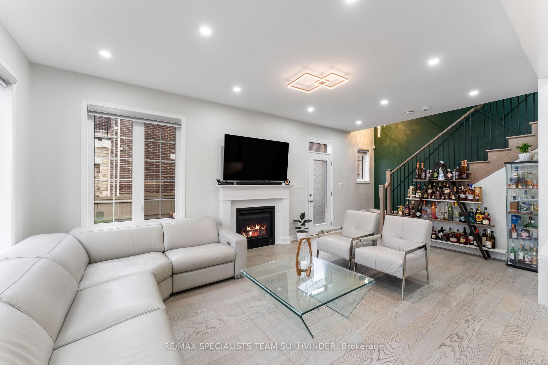 80 Eberly Woods Drive photo 8