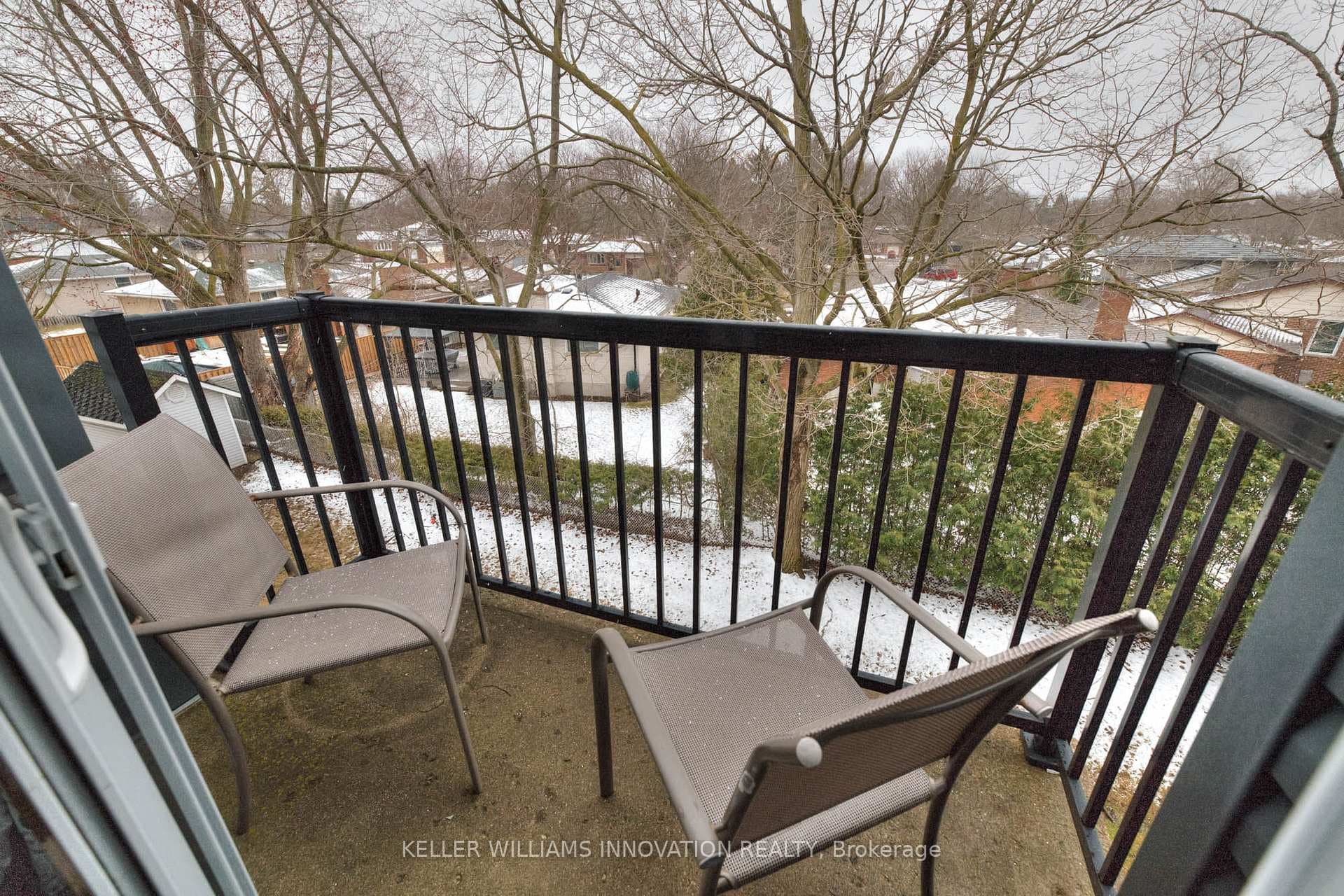 271 Eiwo Court Unit 305 photo 13