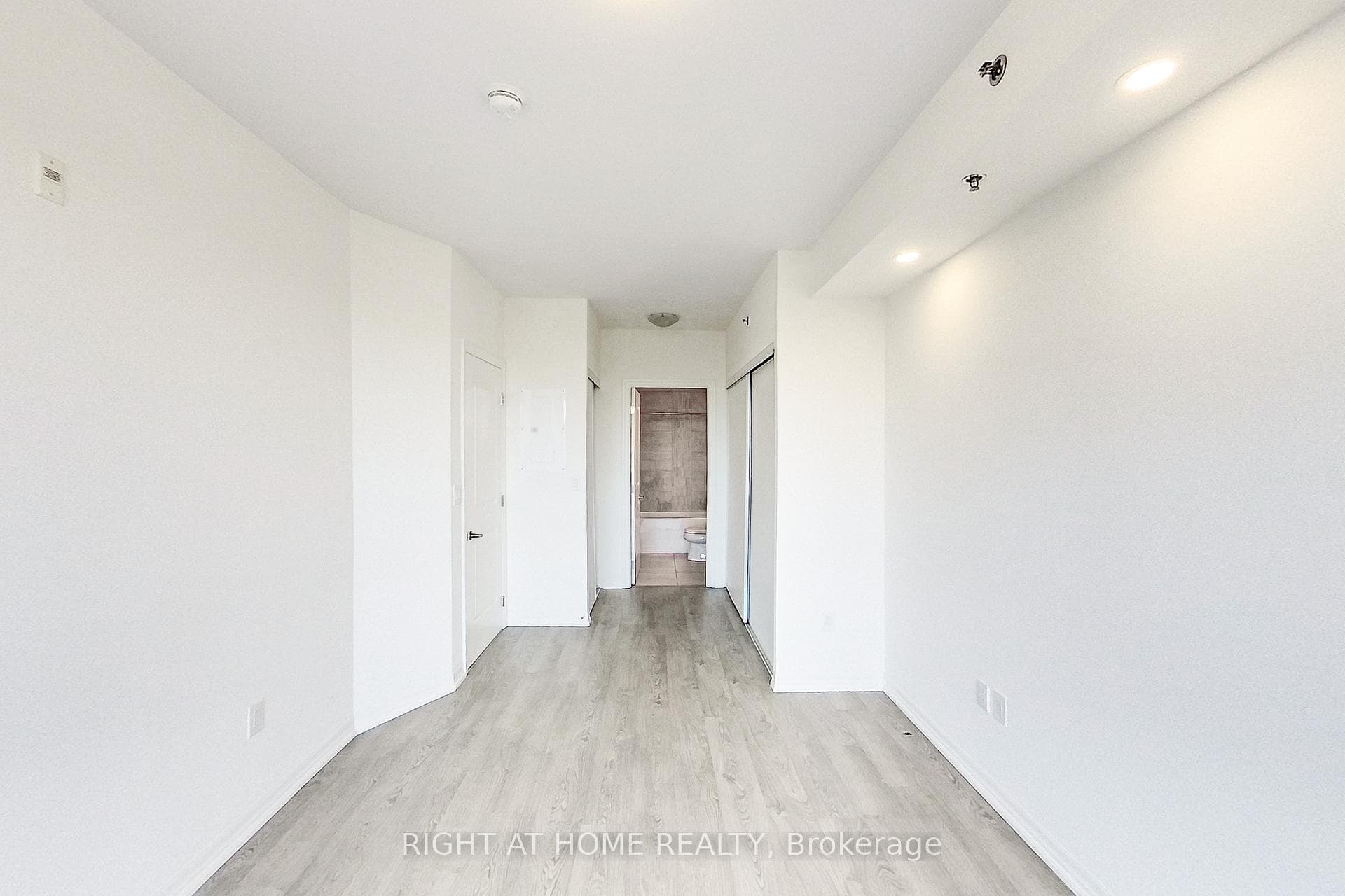 560 North Service Road Unit 207 photo 12