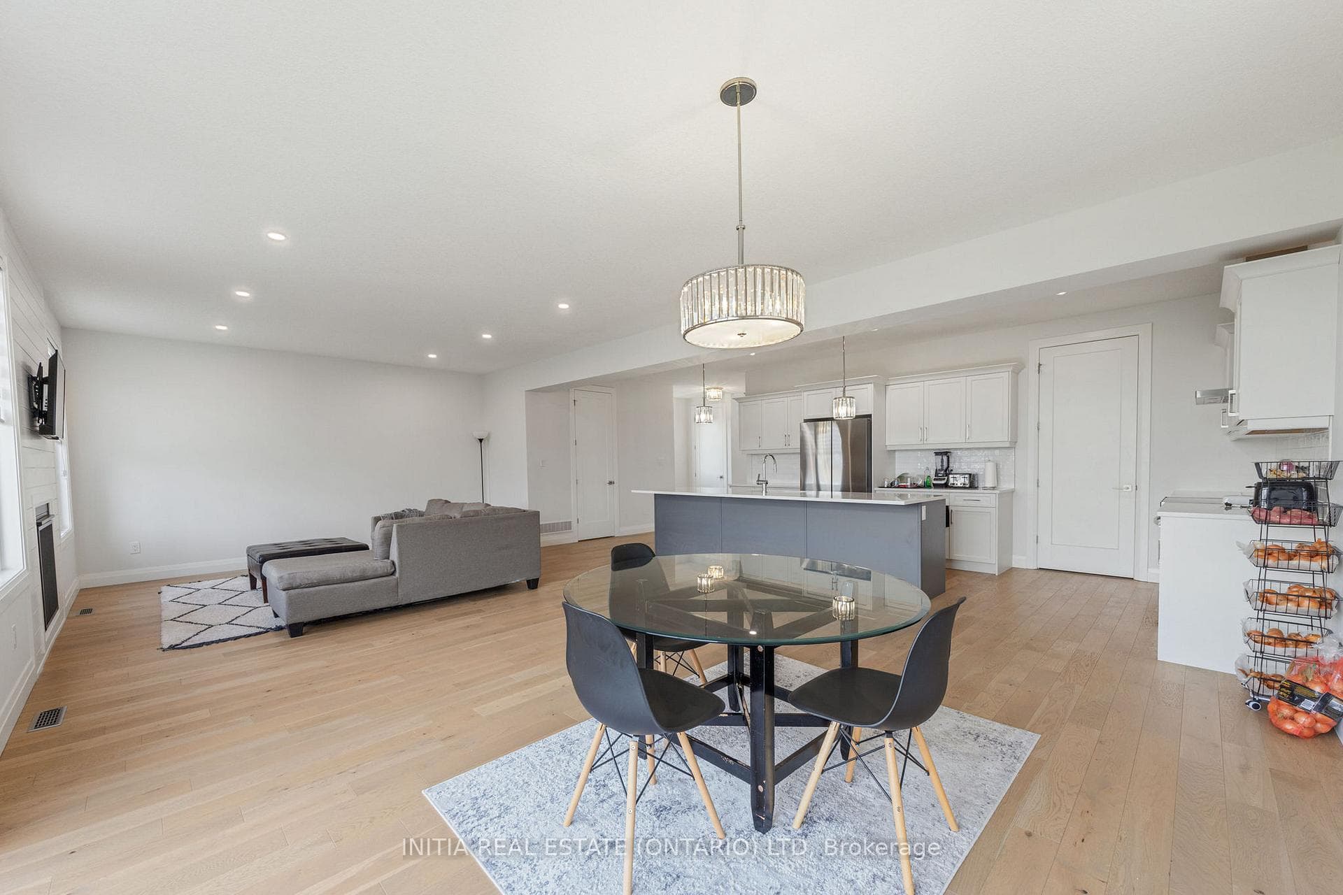 608 Sweetbay Crescent photo 11