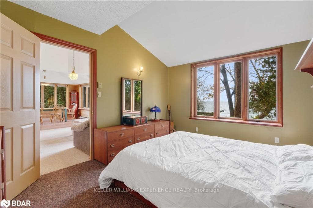 2396 Lakeshore Drive photo 15