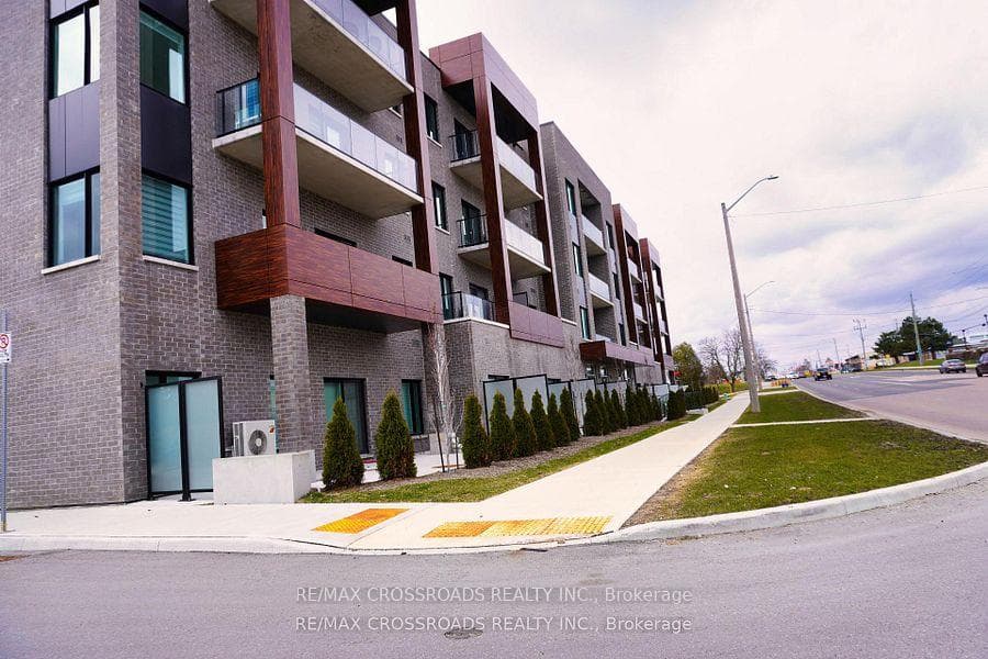 408 Dundas Street Unit 308 photo 2