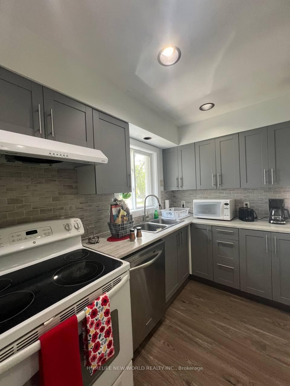 39 Otonabee Avenue photo 9