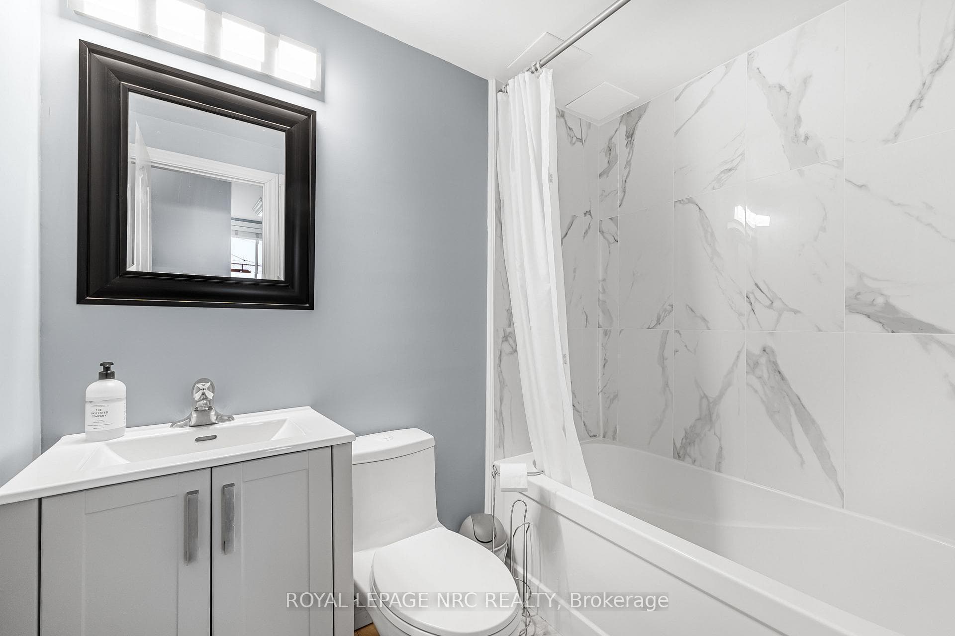 454 CARLTON Street Unit 7 photo 8