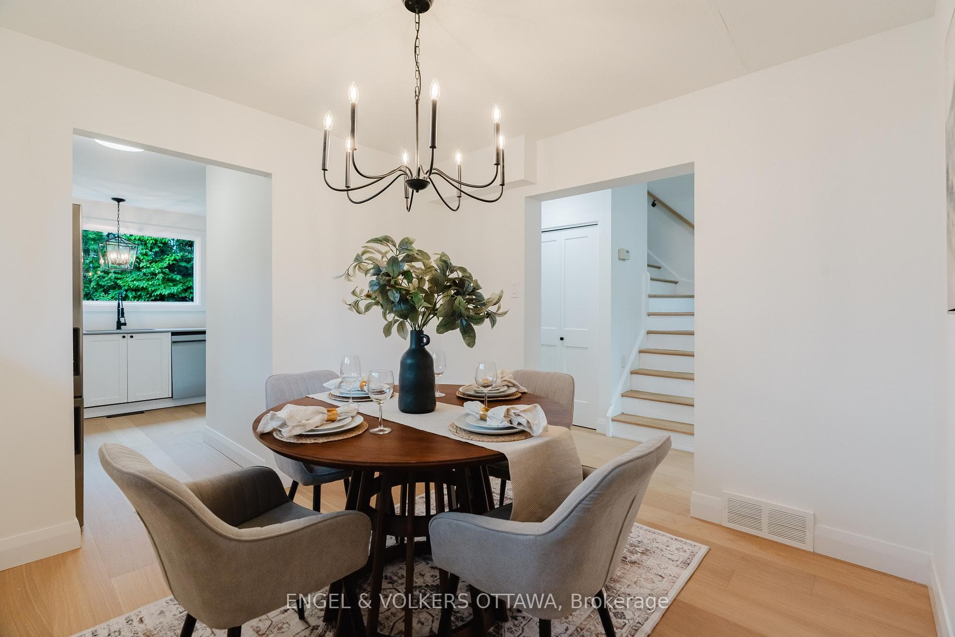 825 De Salaberry Street photo 13