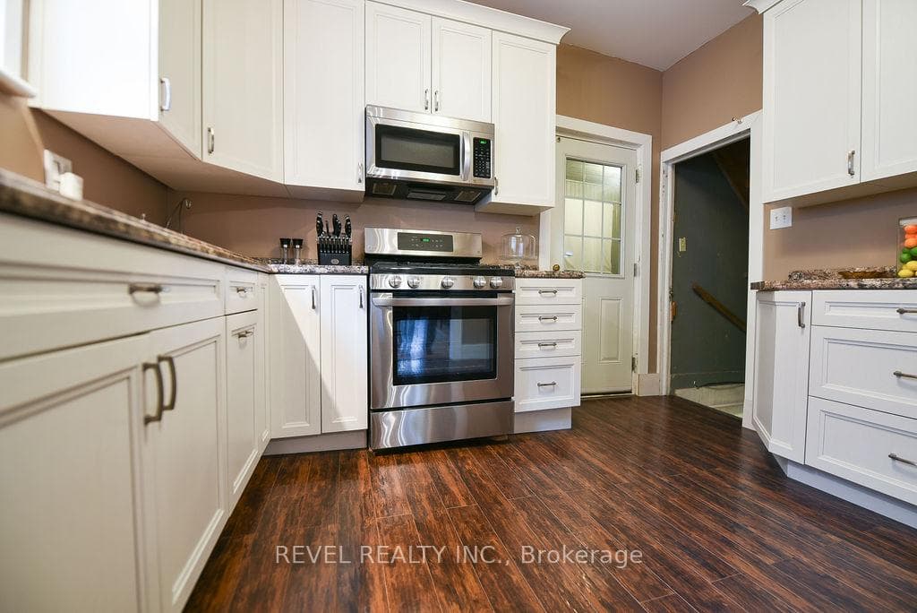 87 Balsam Street photo 3