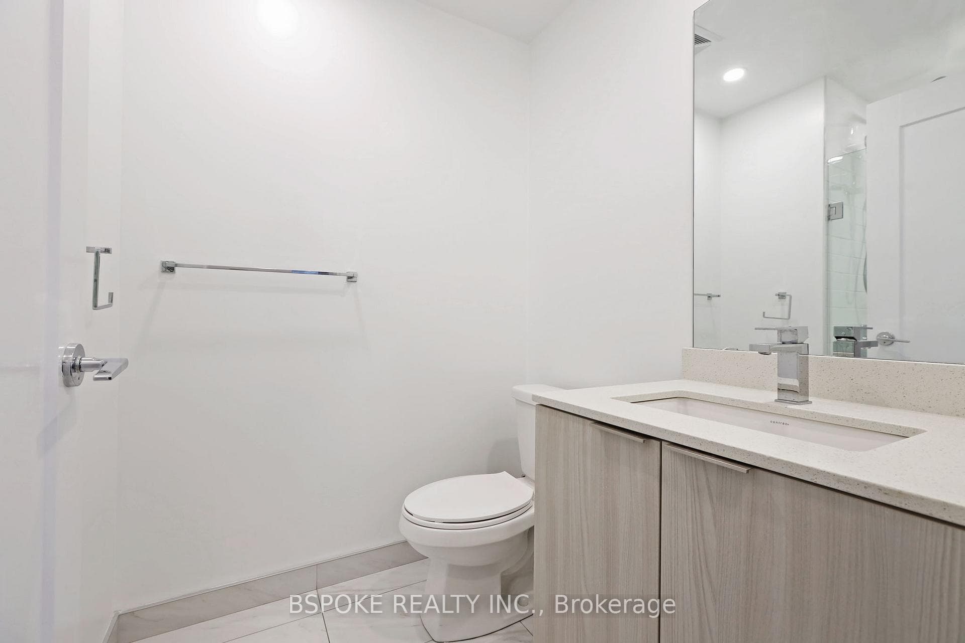 70 Annie Craig Drive Unit 807 photo 5