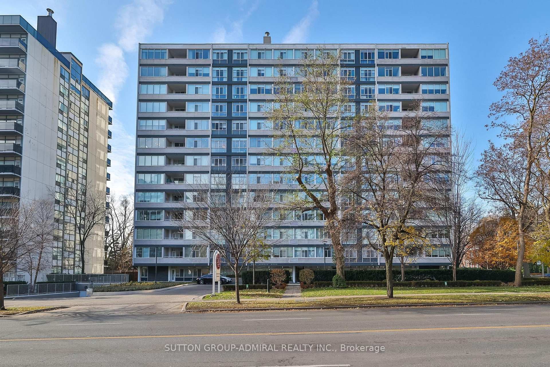 500 Avenue Road Unit 806 photo 1