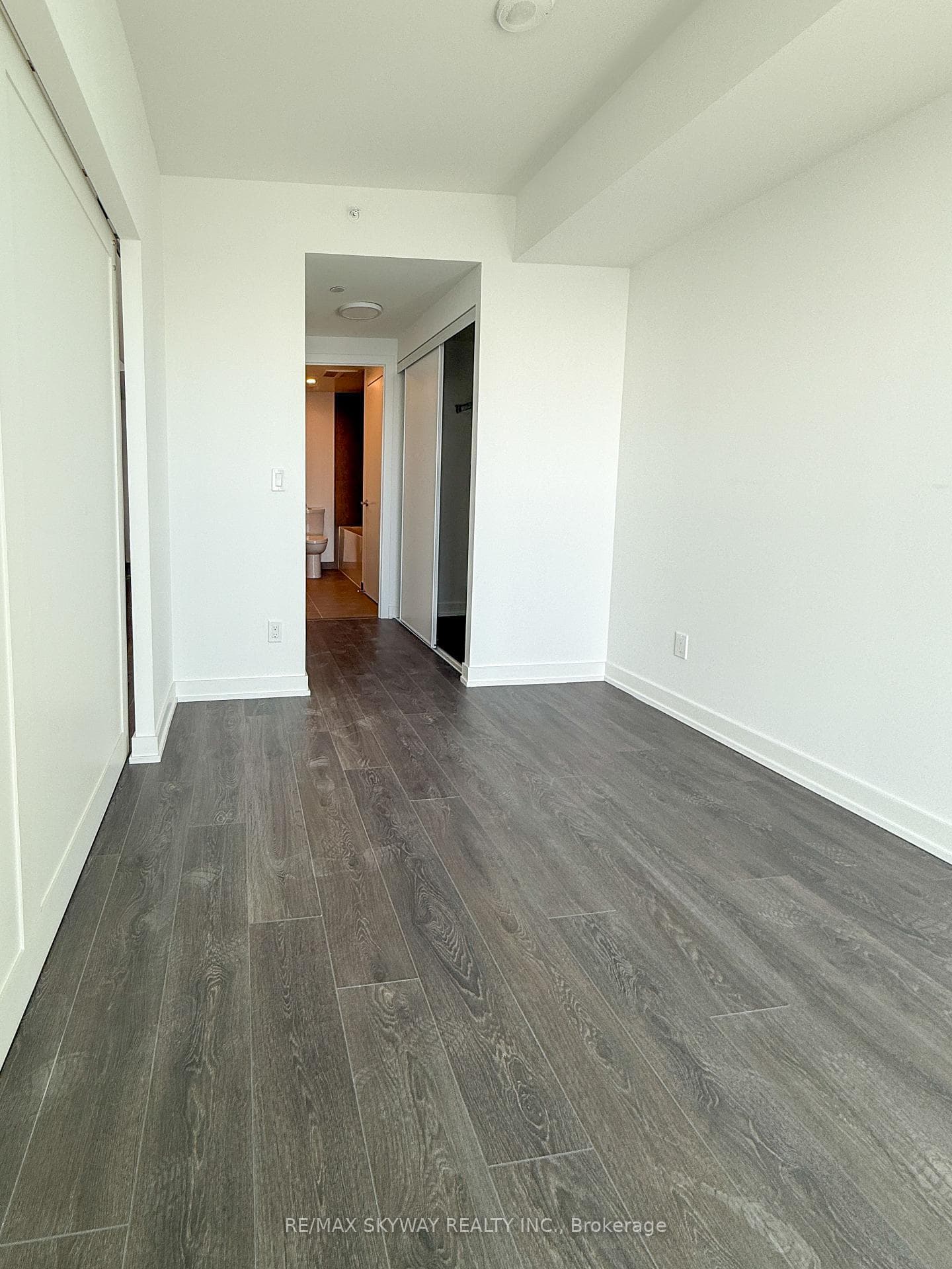 370 Martha Street Unit 1405 photo 10