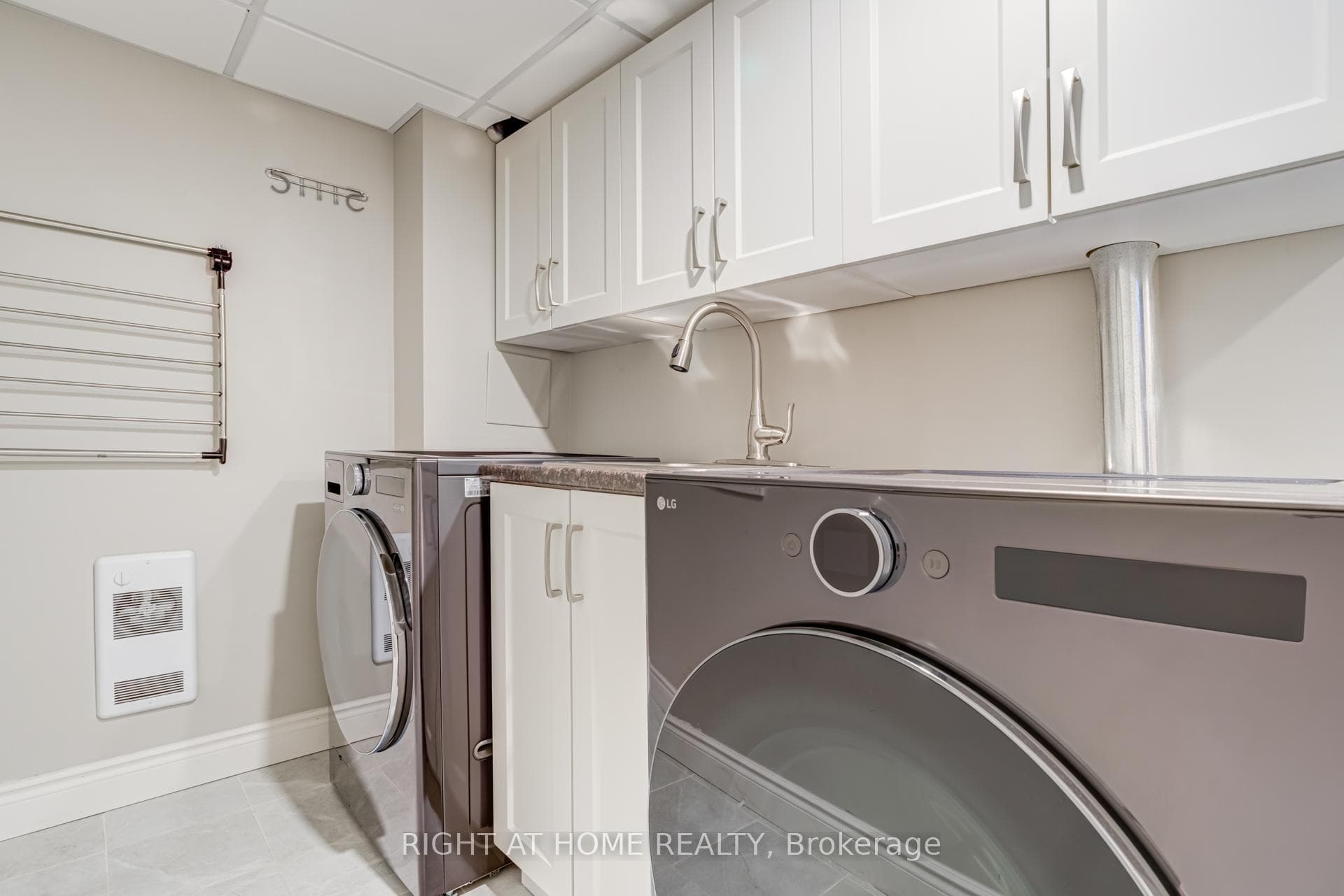 2067 Marine Drive Unit 9 photo 20