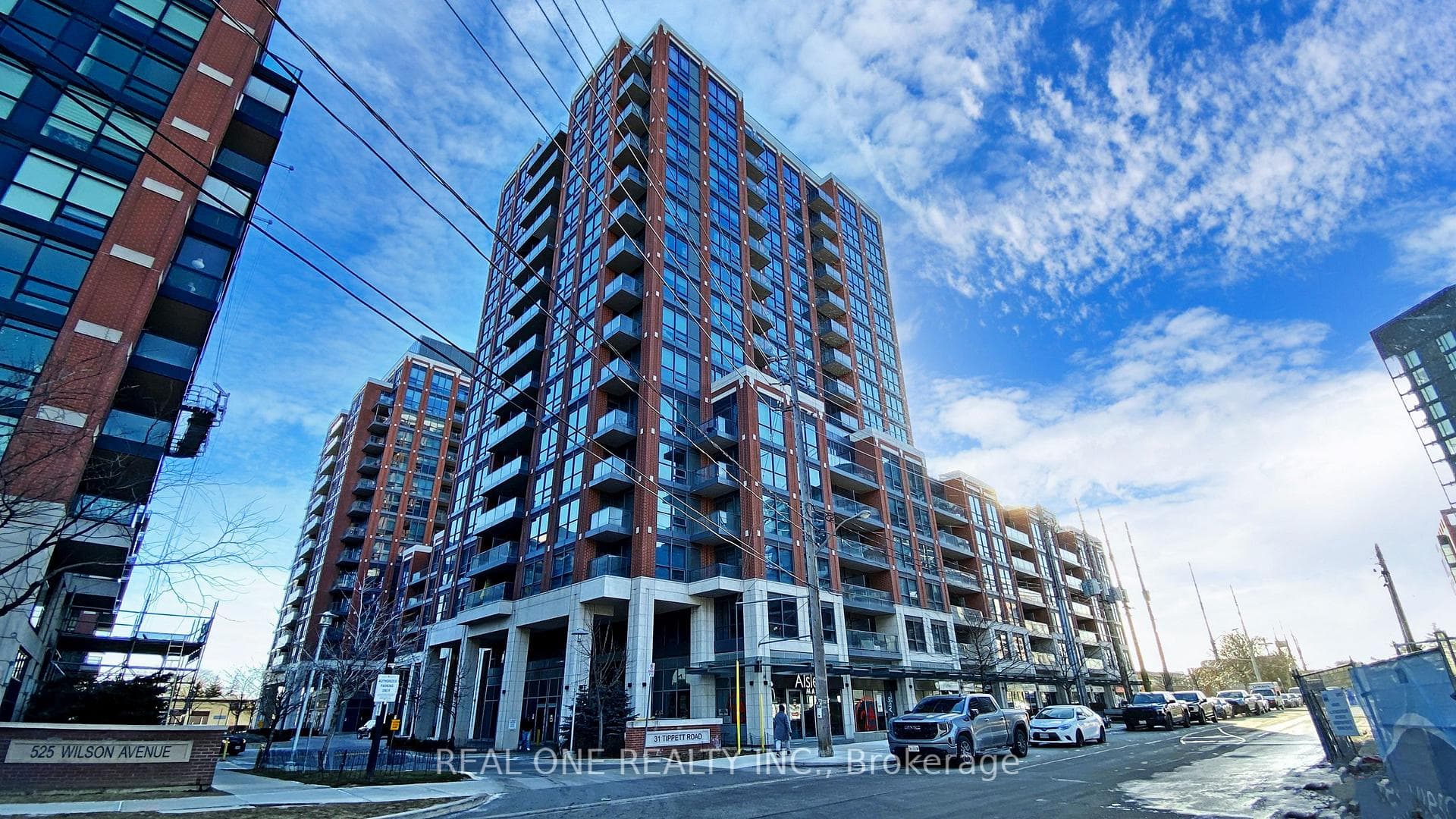 31 Tippett Road Unit 839 photo 1