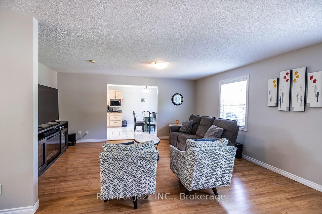 26 Glenn Drive photo 8
