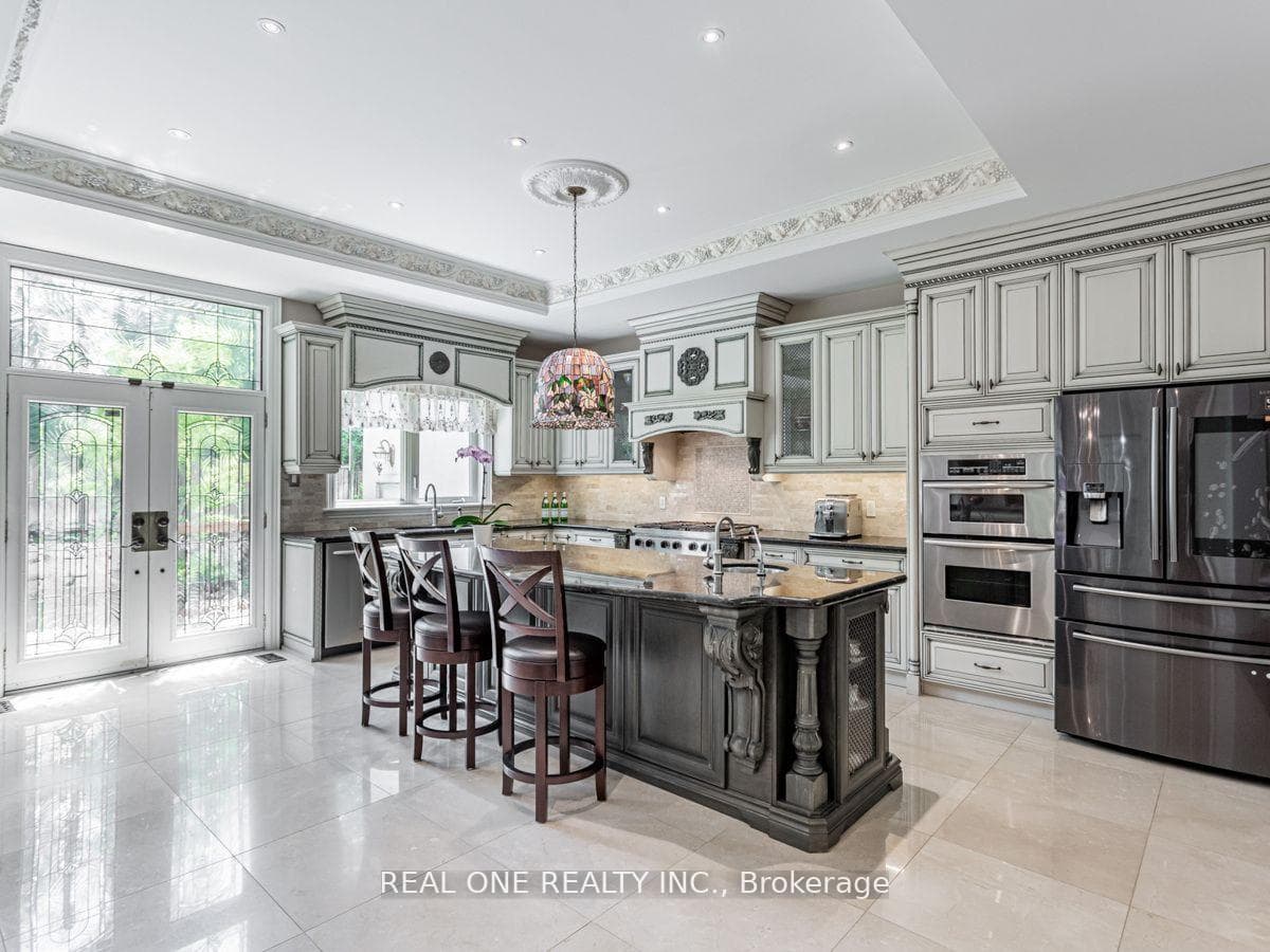 15 Royal Oak Drive photo 8