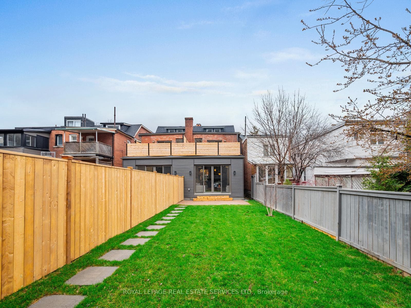 115 Sherwood Avenue photo 39