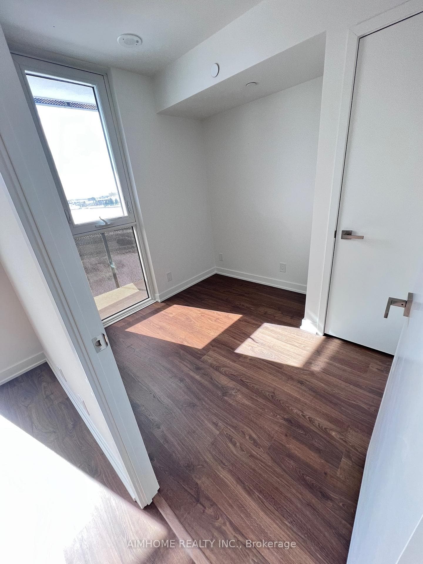 30 Tretti Way Unit 516 photo 8
