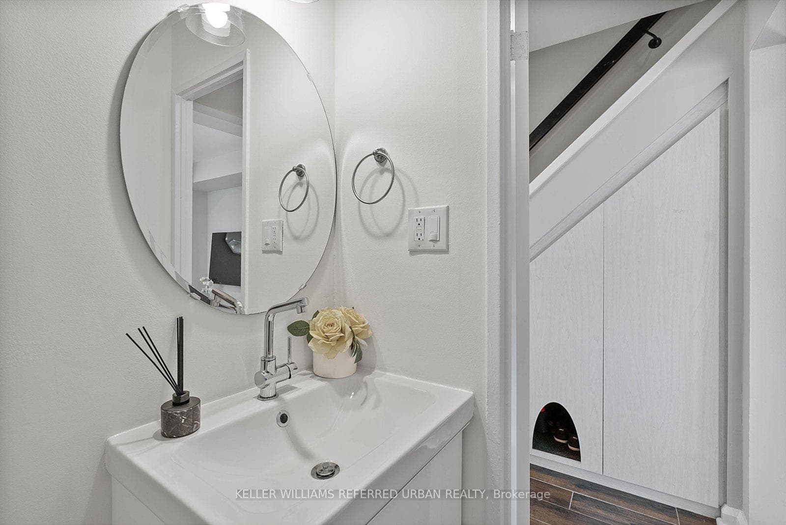 2 Withrow Avenue Unit 4 photo 16