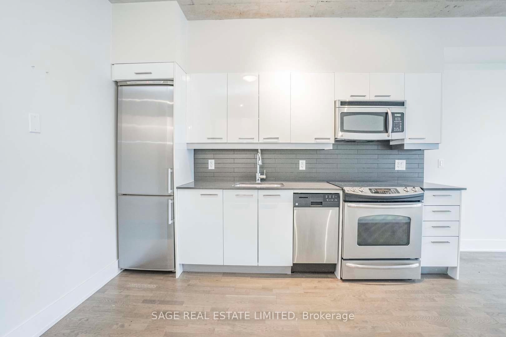 90 Trinity Street Unit 305 photo 12