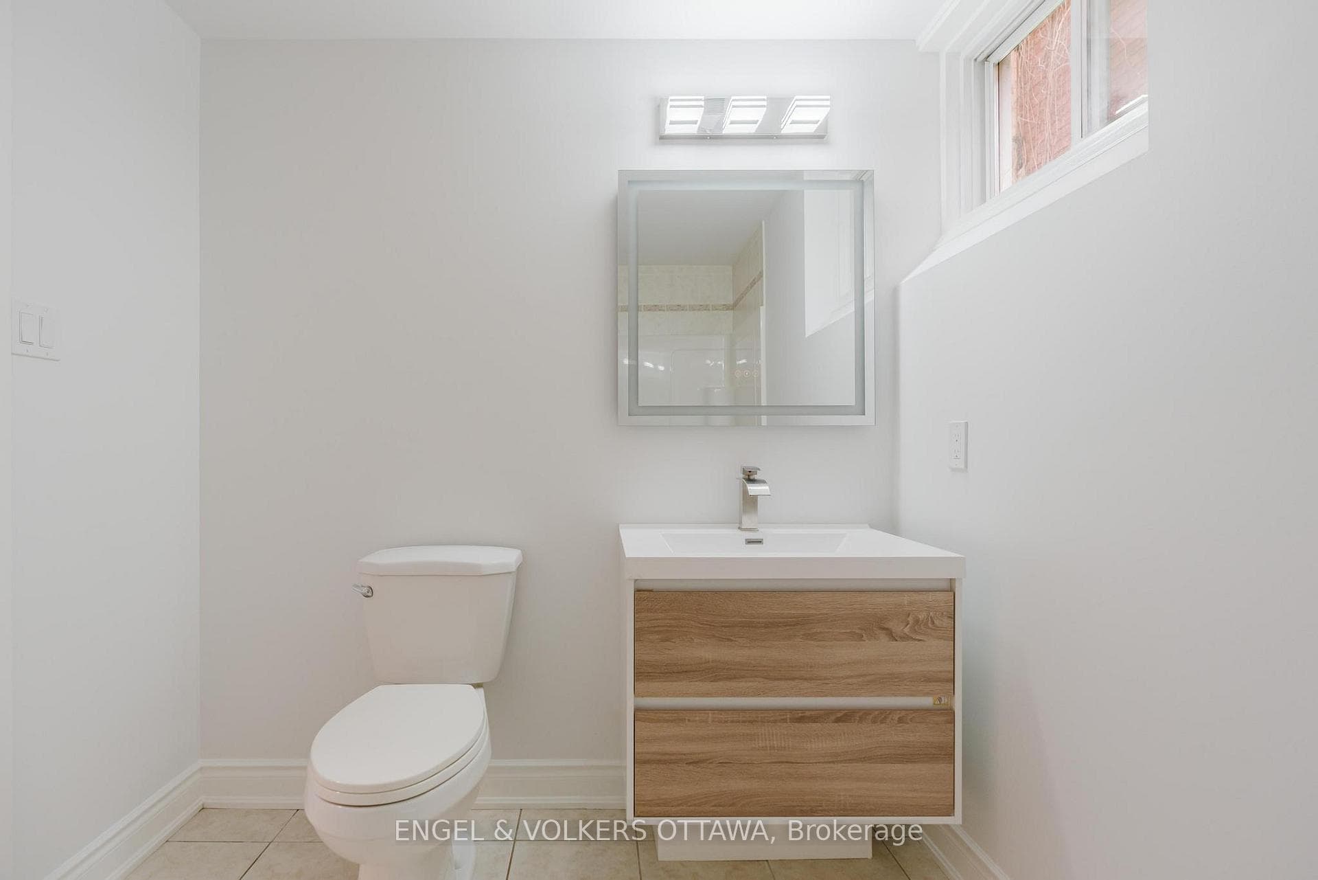 1649 Rosebella Avenue Unit B photo 22